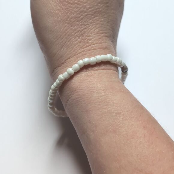 115 White Gold Lava Rock and Gold J Beaded Stretch Bracelet - Picture 5 of 5